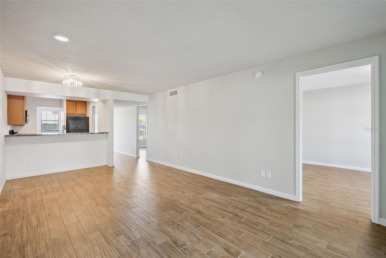 Image 3 of 20 For 3154 Plaza Terrace Drive 3154