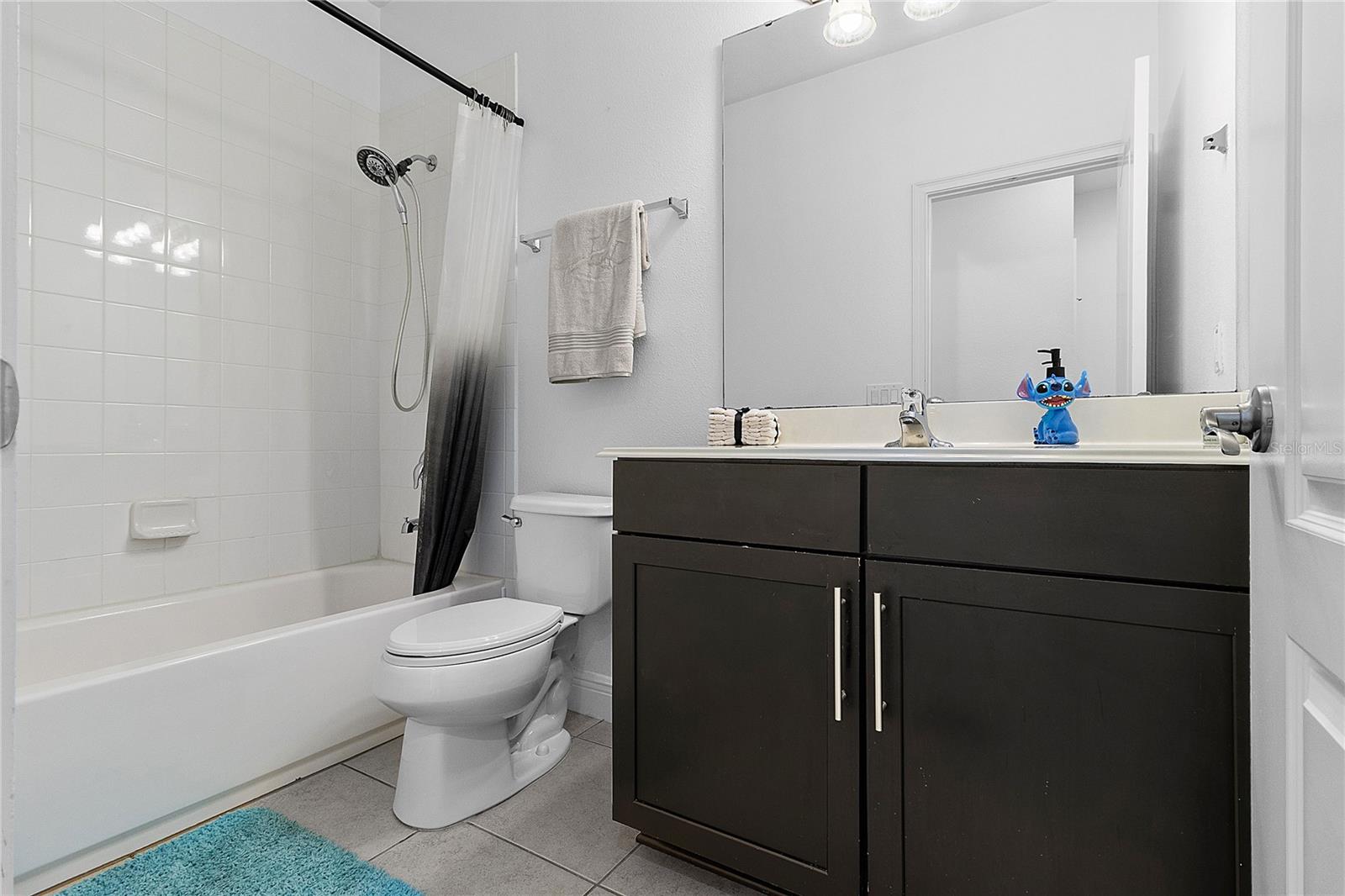 Image 18 of 22 For 940 Lobelia Drive