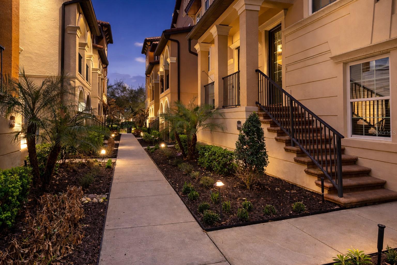 Image 3 of 22 For 940 Lobelia Drive