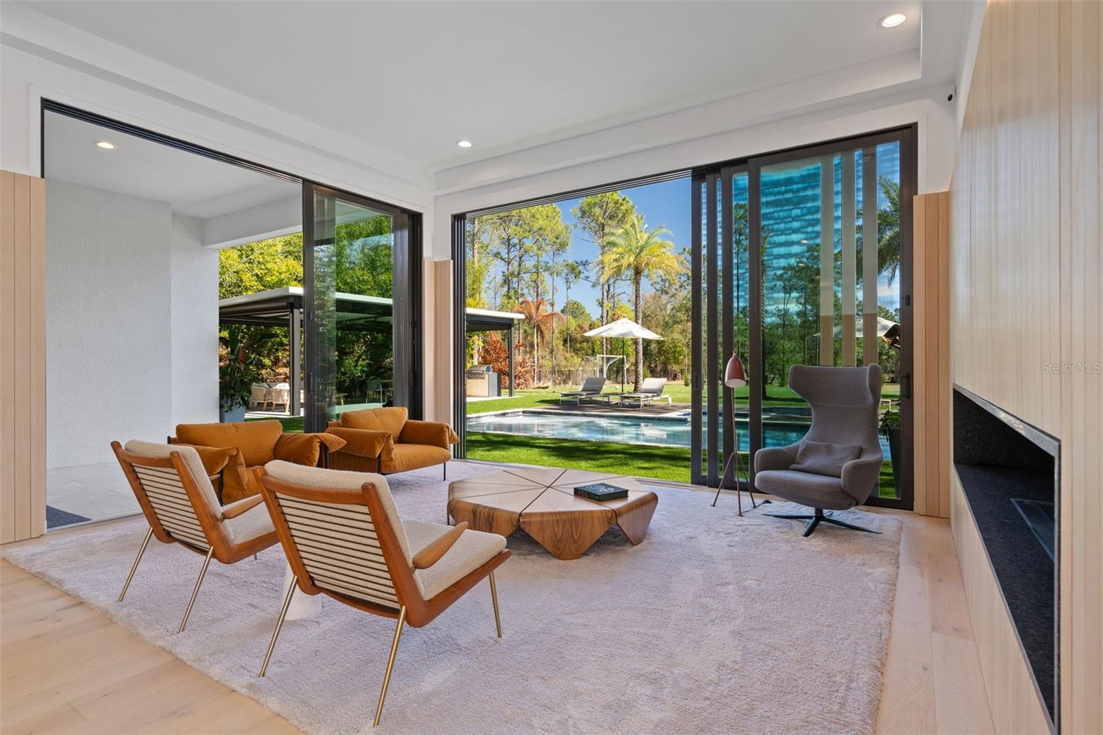 Image 19 of 71 For 16832 Vinci Way