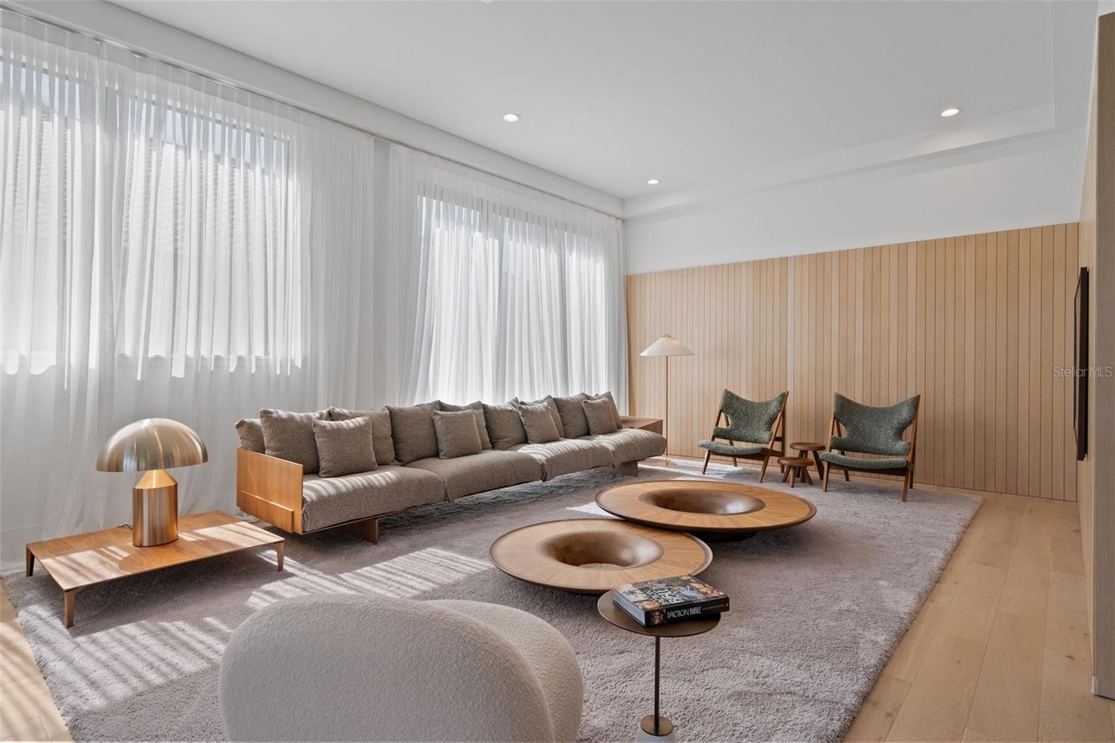 Image 22 of 71 For 16832 Vinci Way