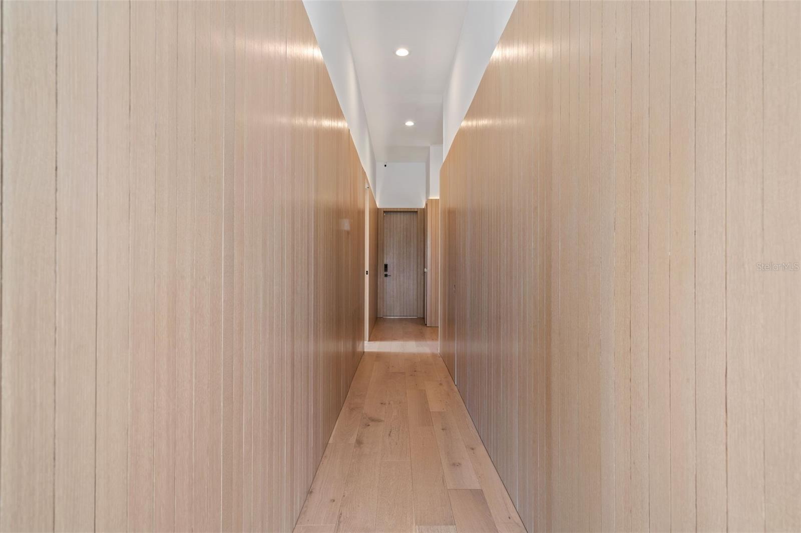 Image 24 of 71 For 16832 Vinci Way