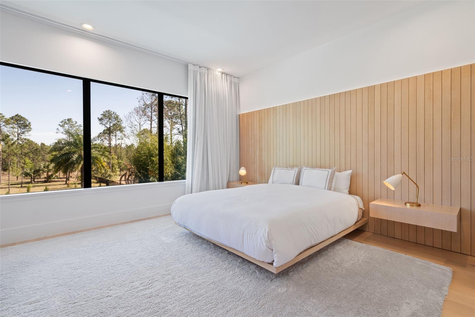 Image 28 of 71 For 16832 Vinci Way