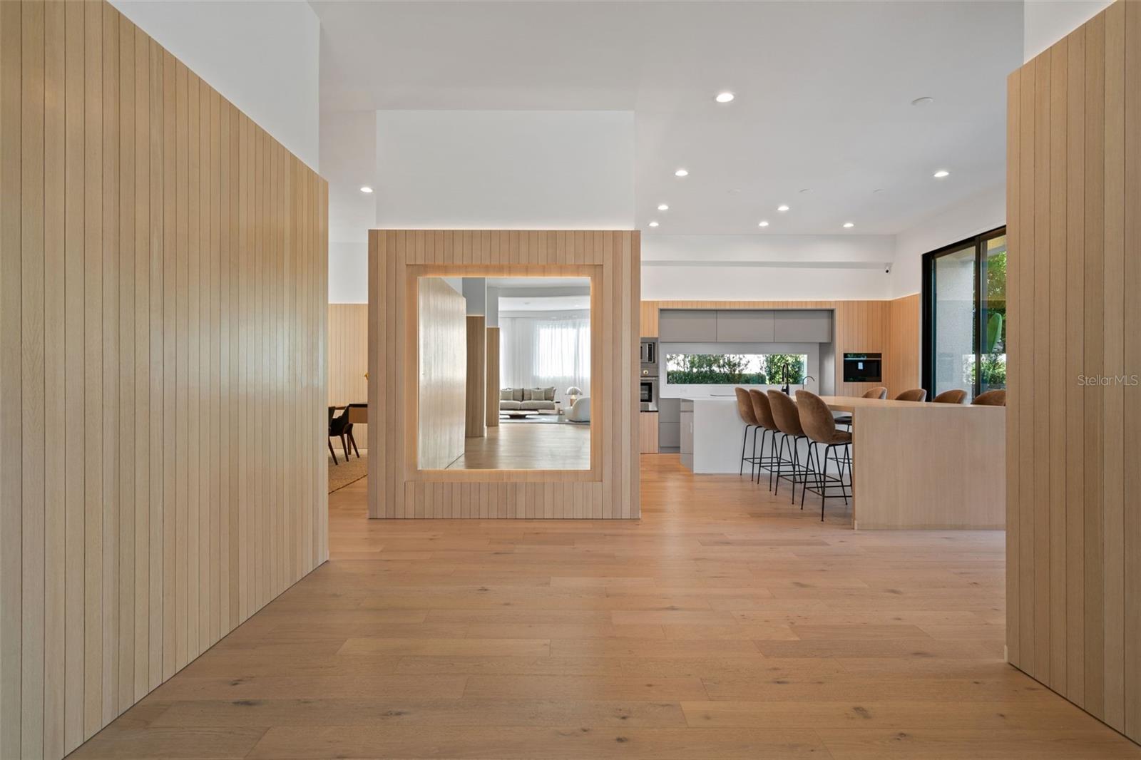 Image 3 of 71 For 16832 Vinci Way