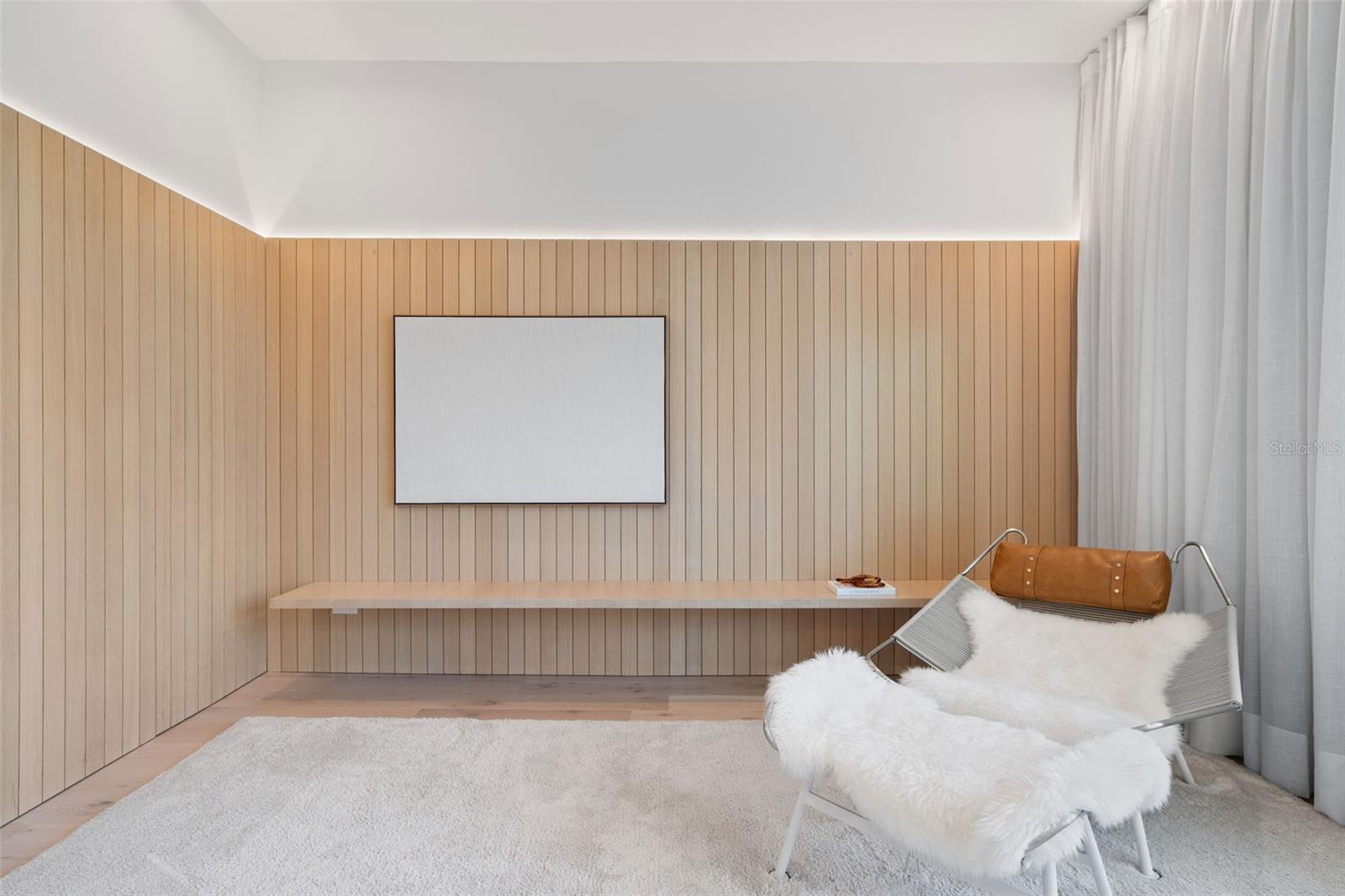 Image 30 of 71 For 16832 Vinci Way