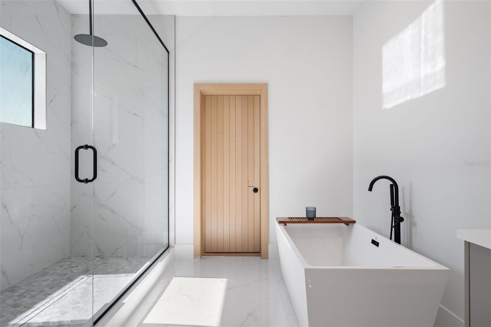 Image 32 of 71 For 16832 Vinci Way