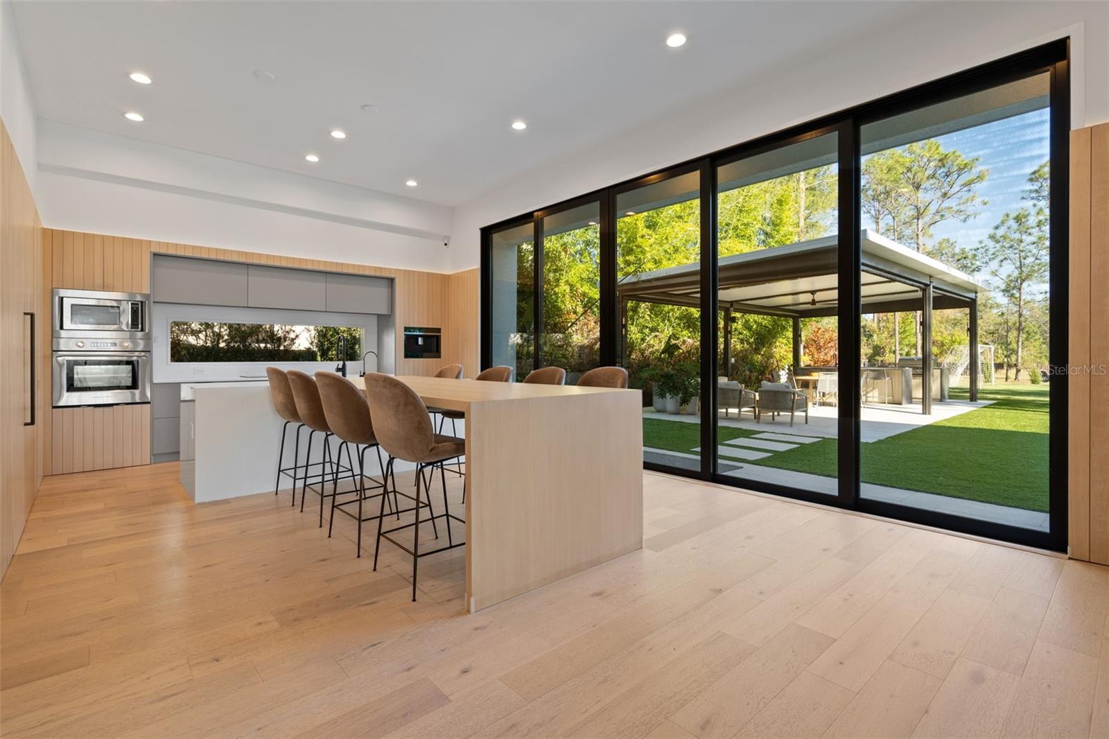 Image 4 of 71 For 16832 Vinci Way