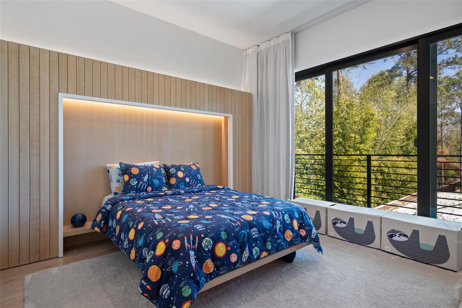 Image 43 of 71 For 16832 Vinci Way