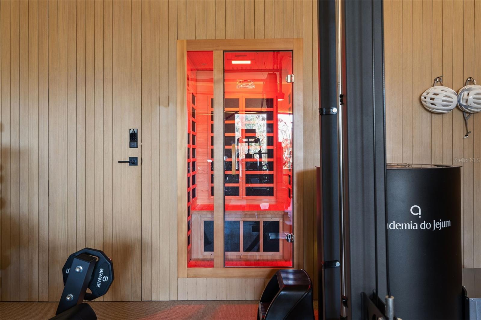 Image 51 of 71 For 16832 Vinci Way