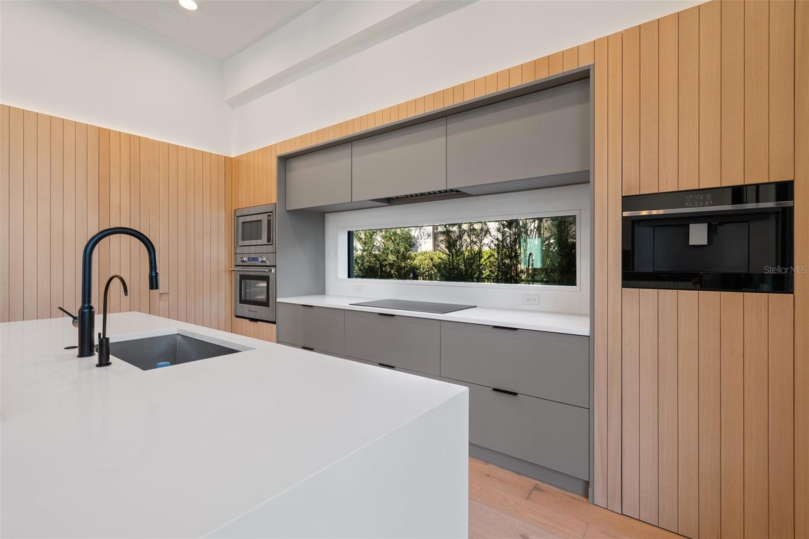 Image 7 of 71 For 16832 Vinci Way