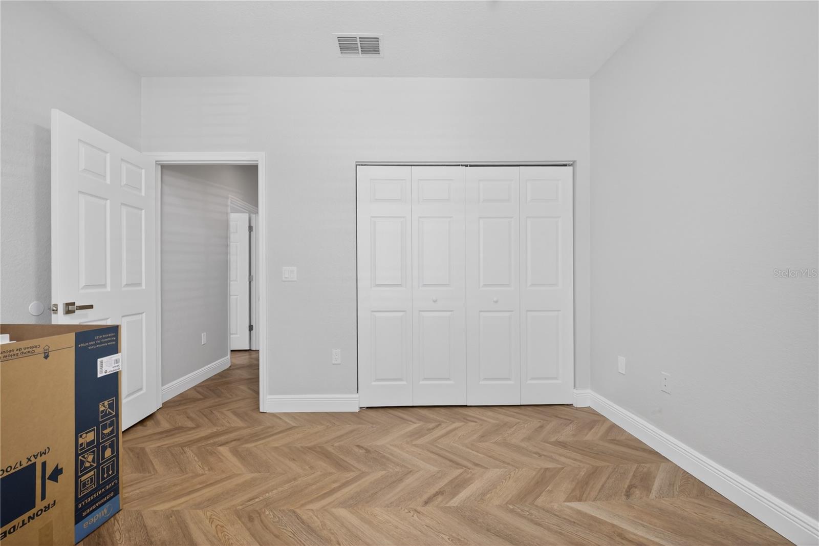 Image 11 of 25 For 839 Grand Regency Point 104