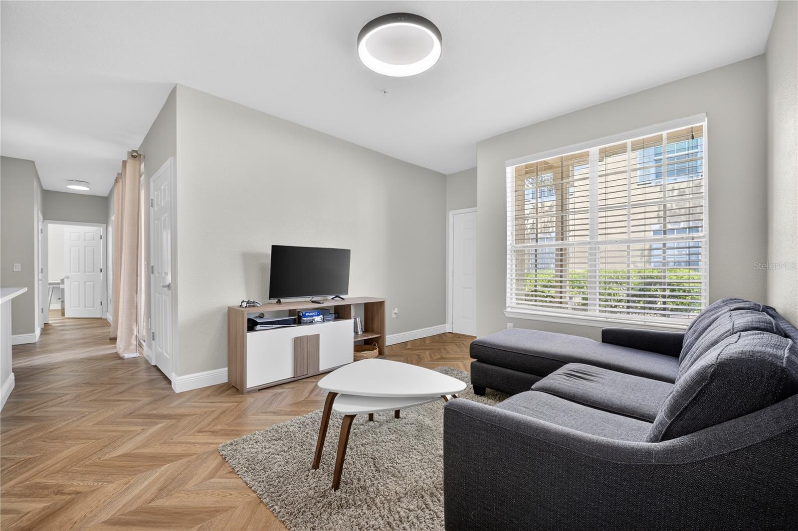 Image 13 of 25 For 839 Grand Regency Point 104