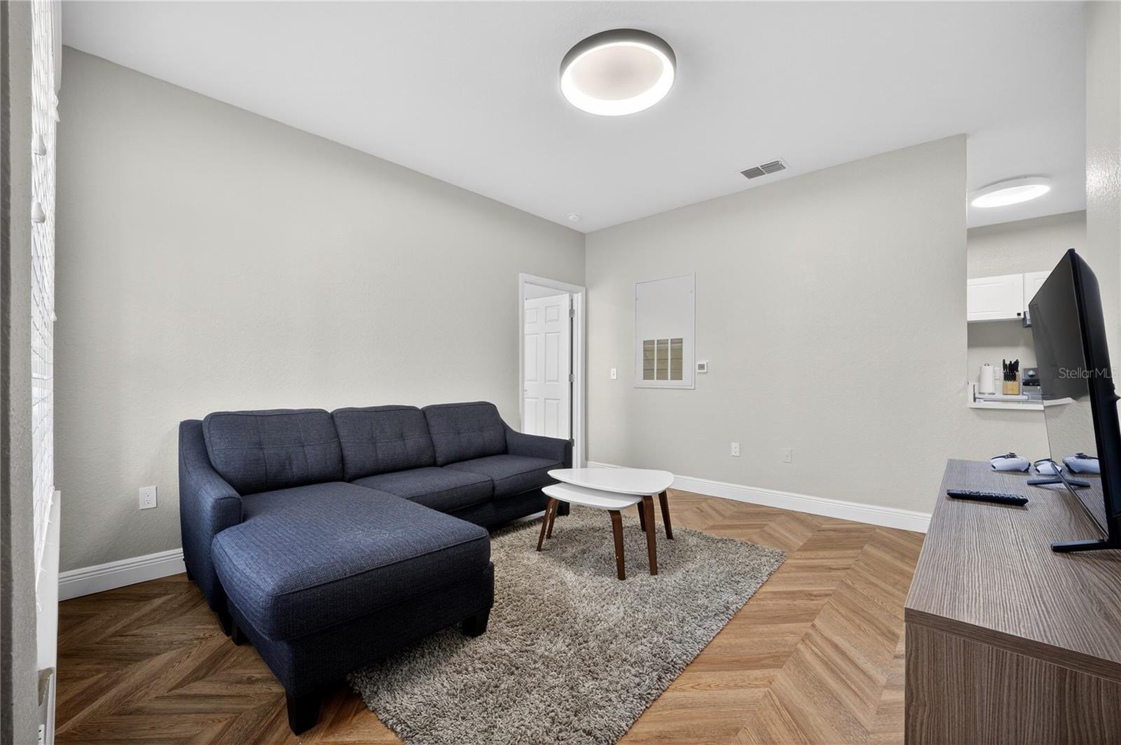 Image 15 of 25 For 839 Grand Regency Point 104