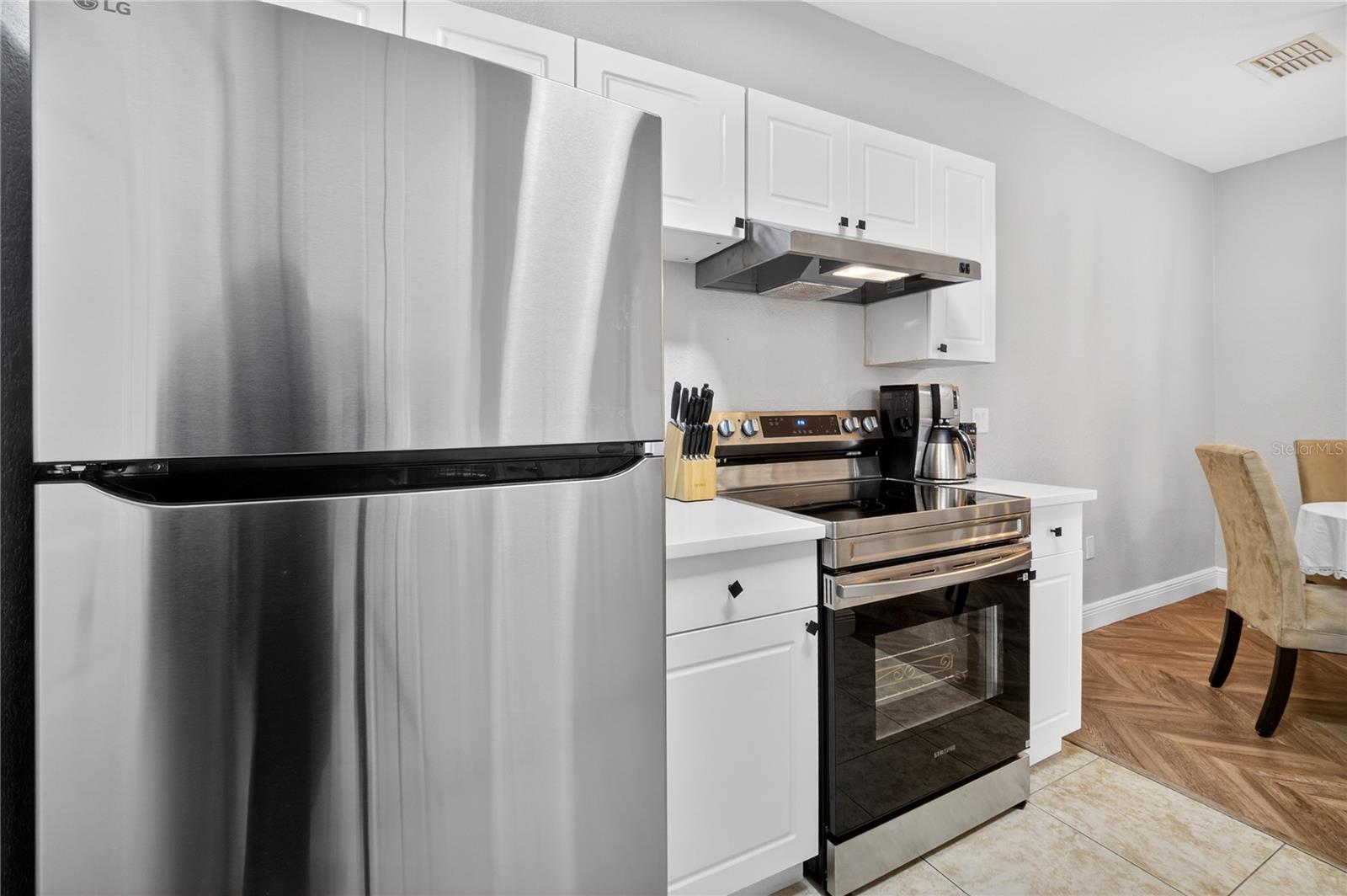 Image 23 of 25 For 839 Grand Regency Point 104