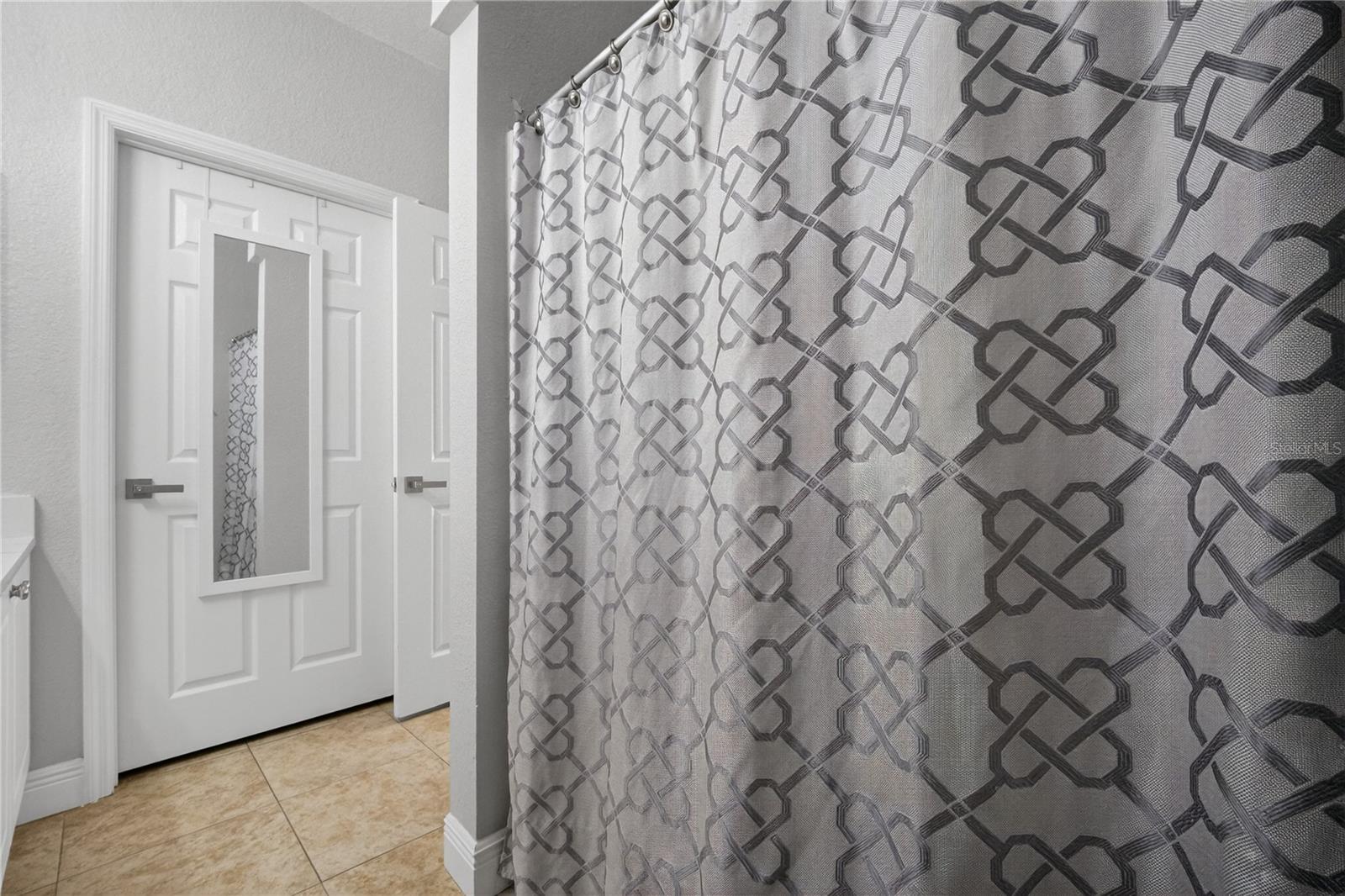 Image 7 of 25 For 839 Grand Regency Point 104