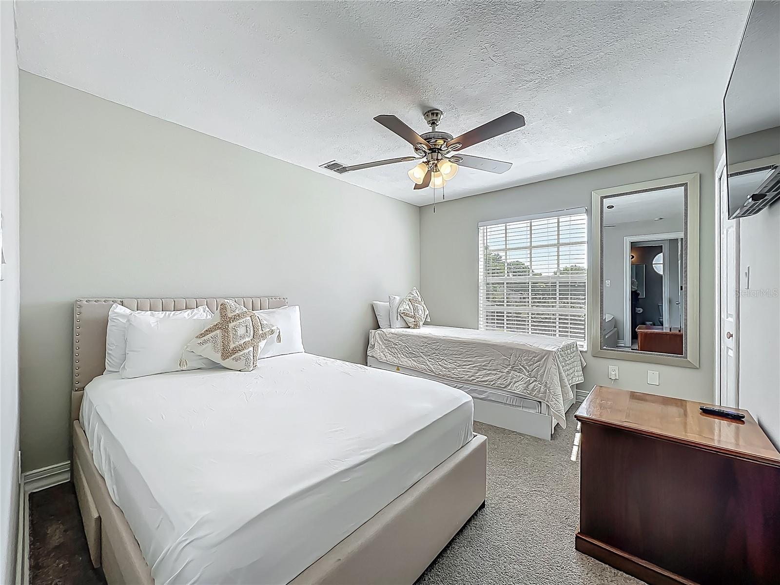 Image 32 of 47 For 119 Killington Way