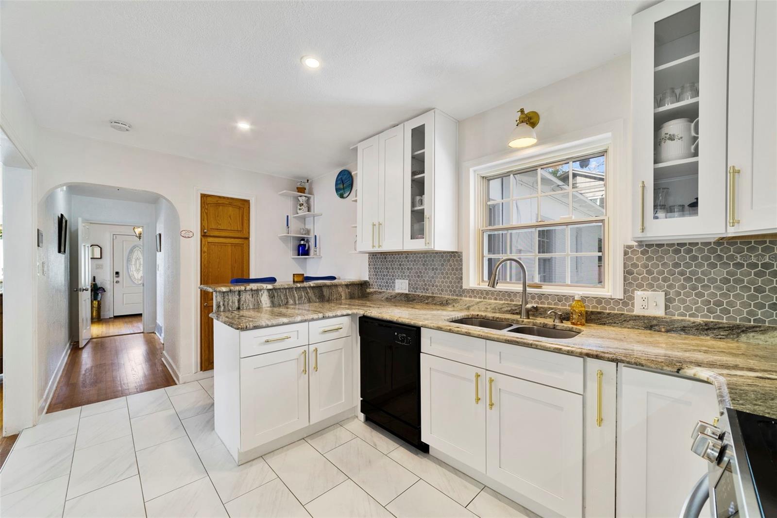 Image 22 of 52 For 515 Florida Street