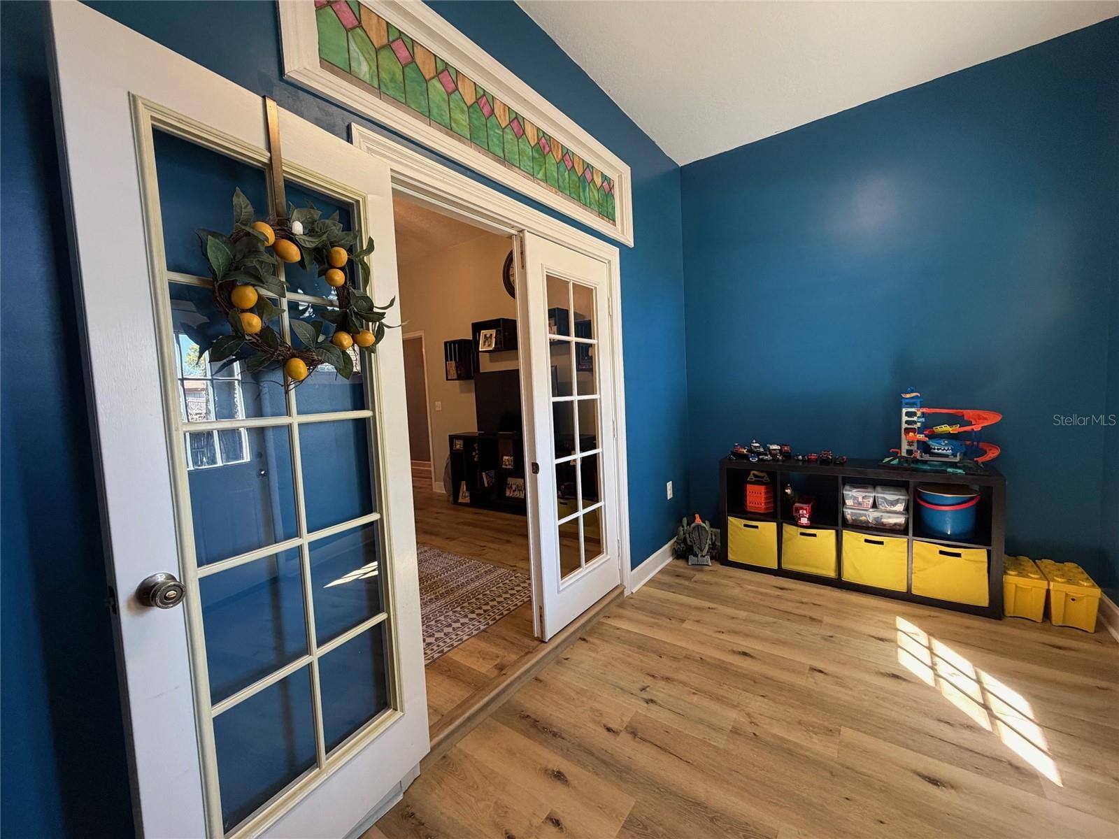 Image 32 of 52 For 1527 Dess Drive