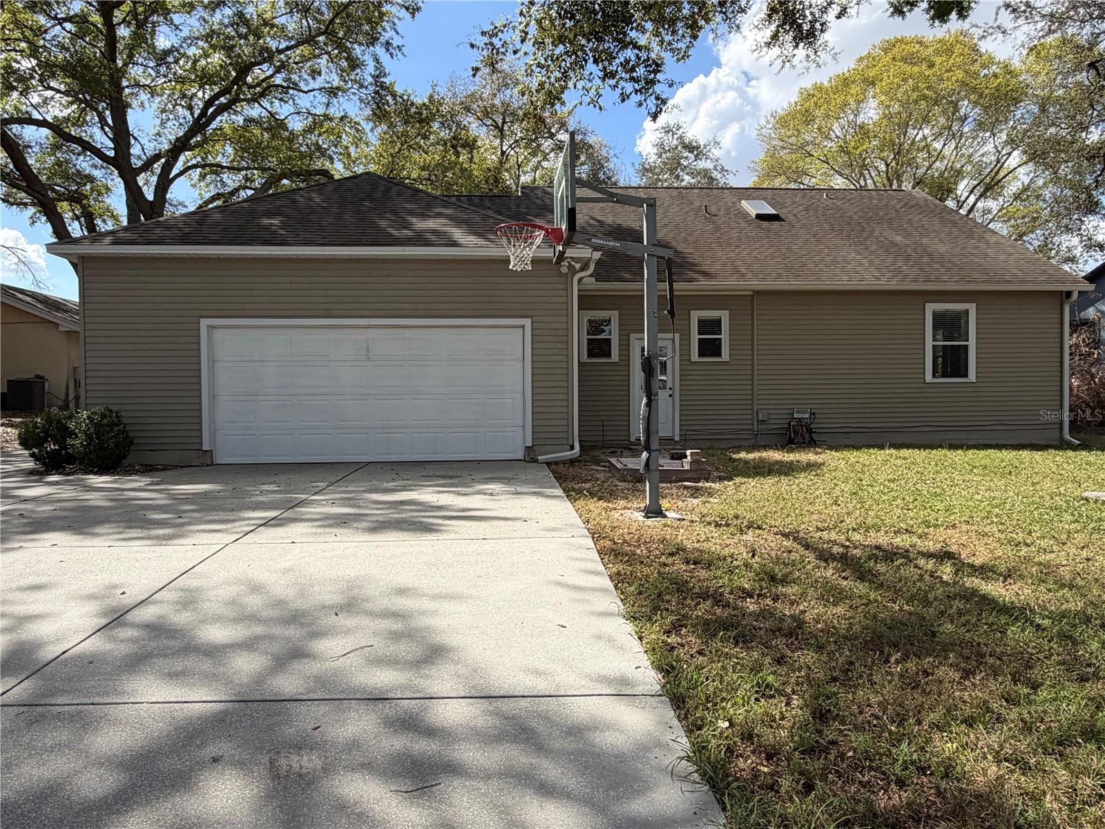 Image 47 of 52 For 1527 Dess Drive