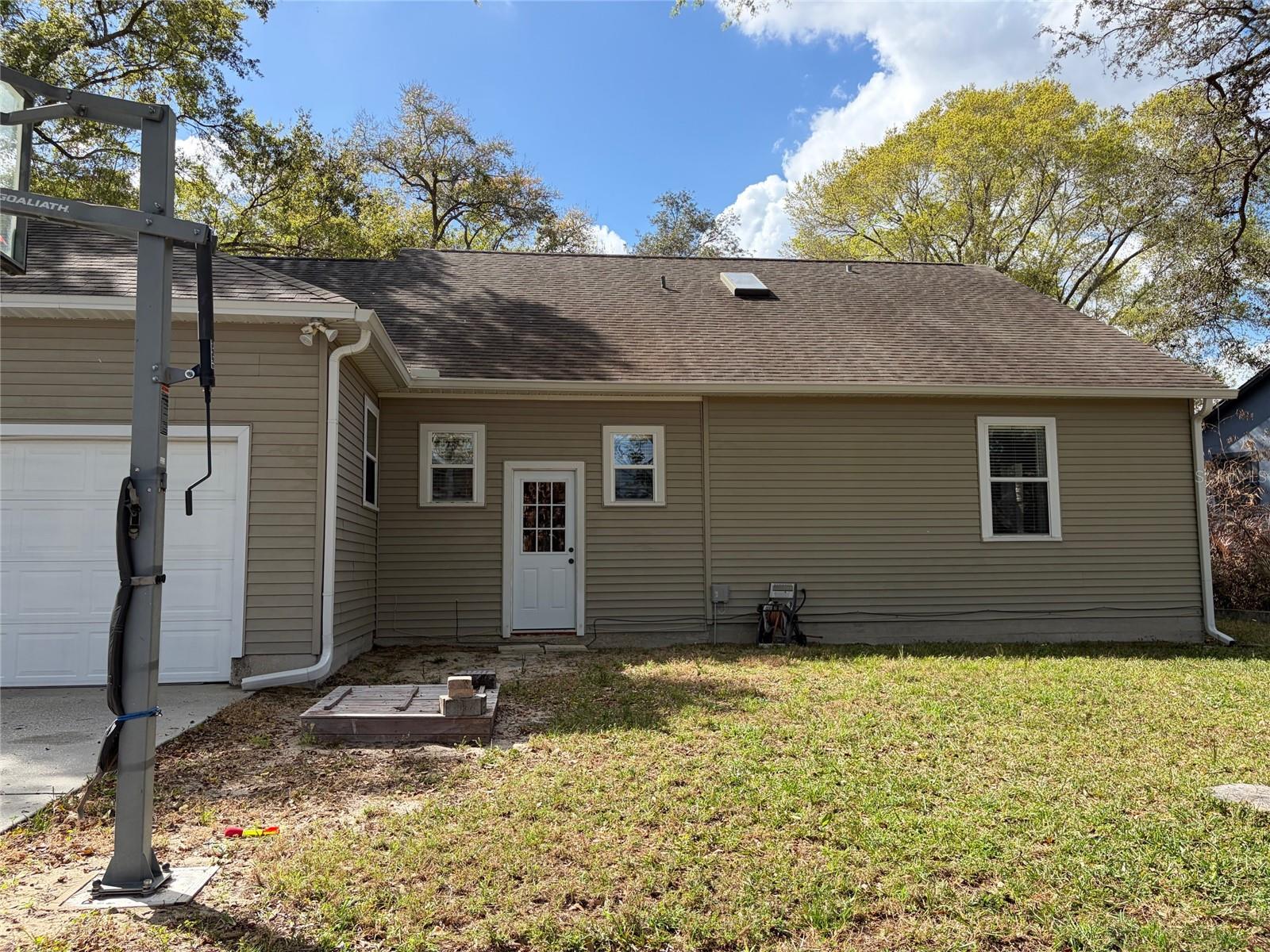 Image 51 of 52 For 1527 Dess Drive