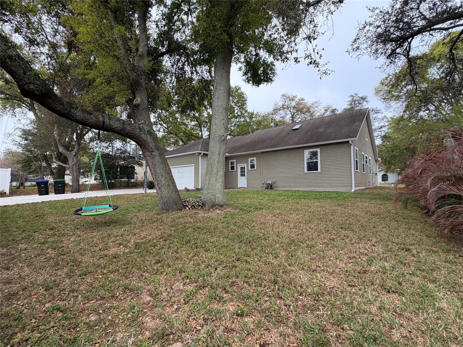 Image 52 of 52 For 1527 Dess Drive