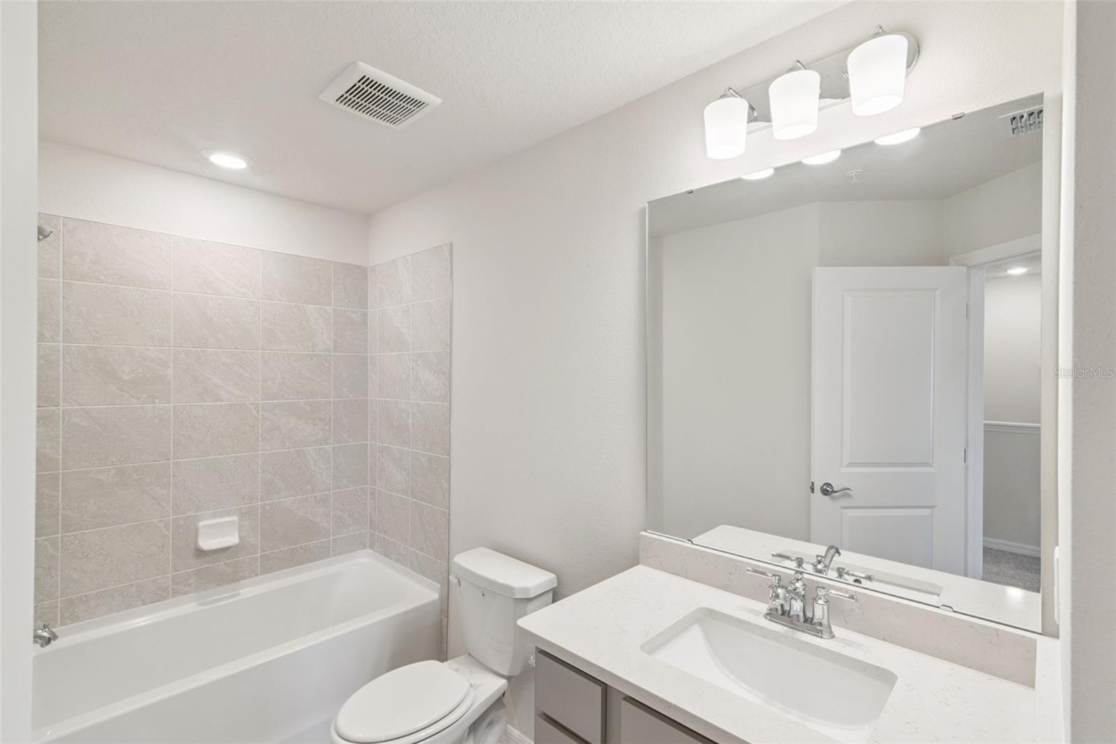 Image 17 of 20 For 115 Ivy Edge Lane