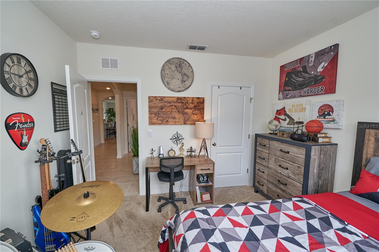 Image 27 of 55 For 576 Boardwalk Avenue