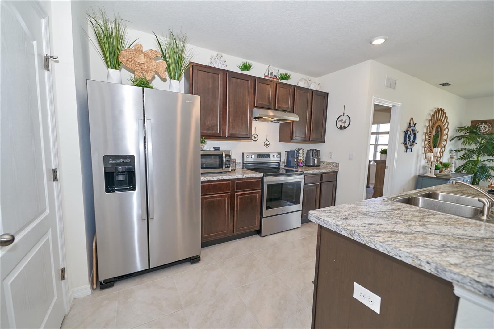 Image 43 of 55 For 576 Boardwalk Avenue