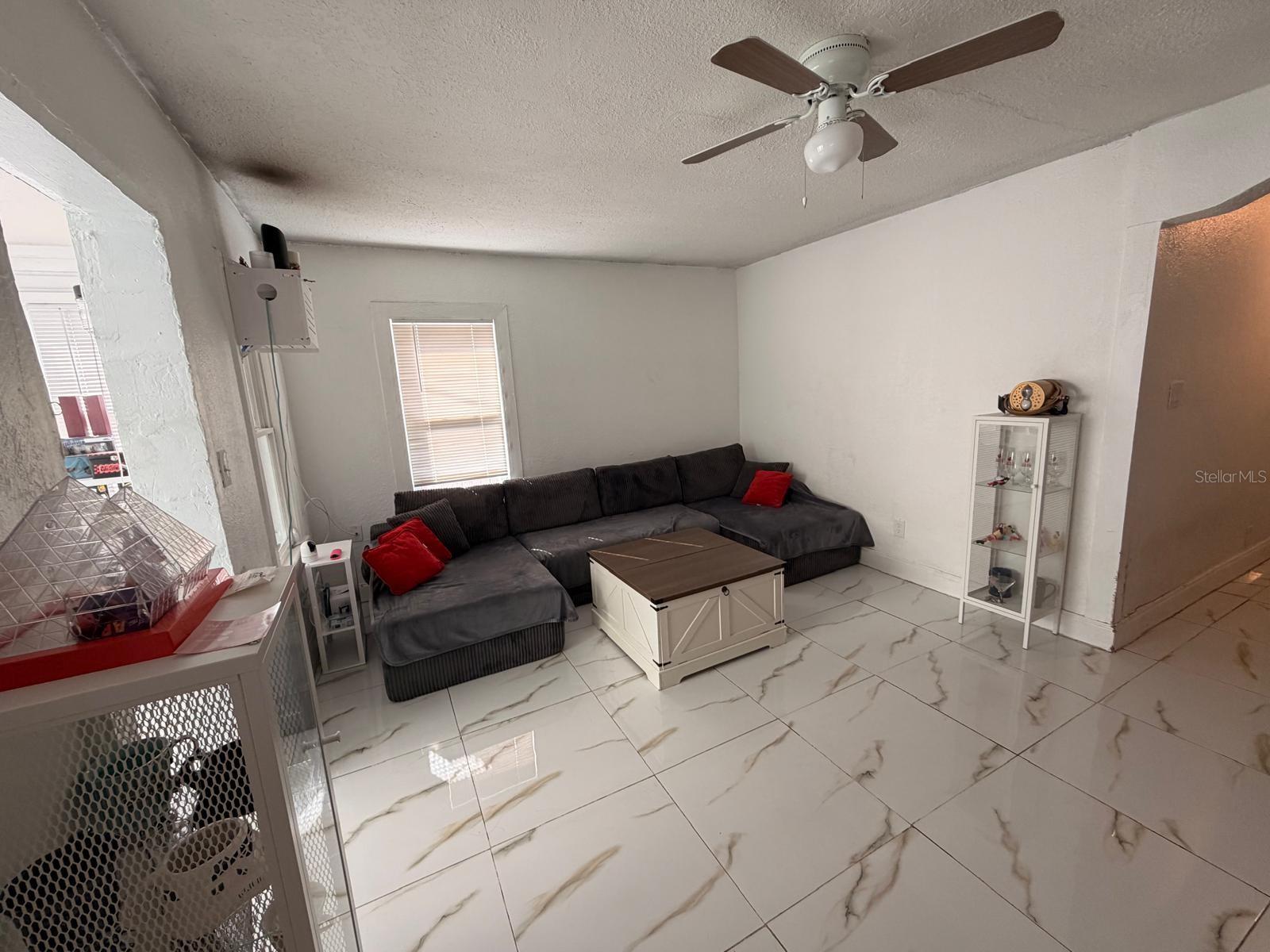 Image 6 of 27 For 1039 25th Street A