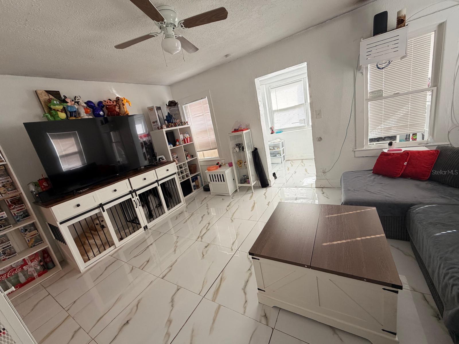 Image 9 of 27 For 1039 25th Street A