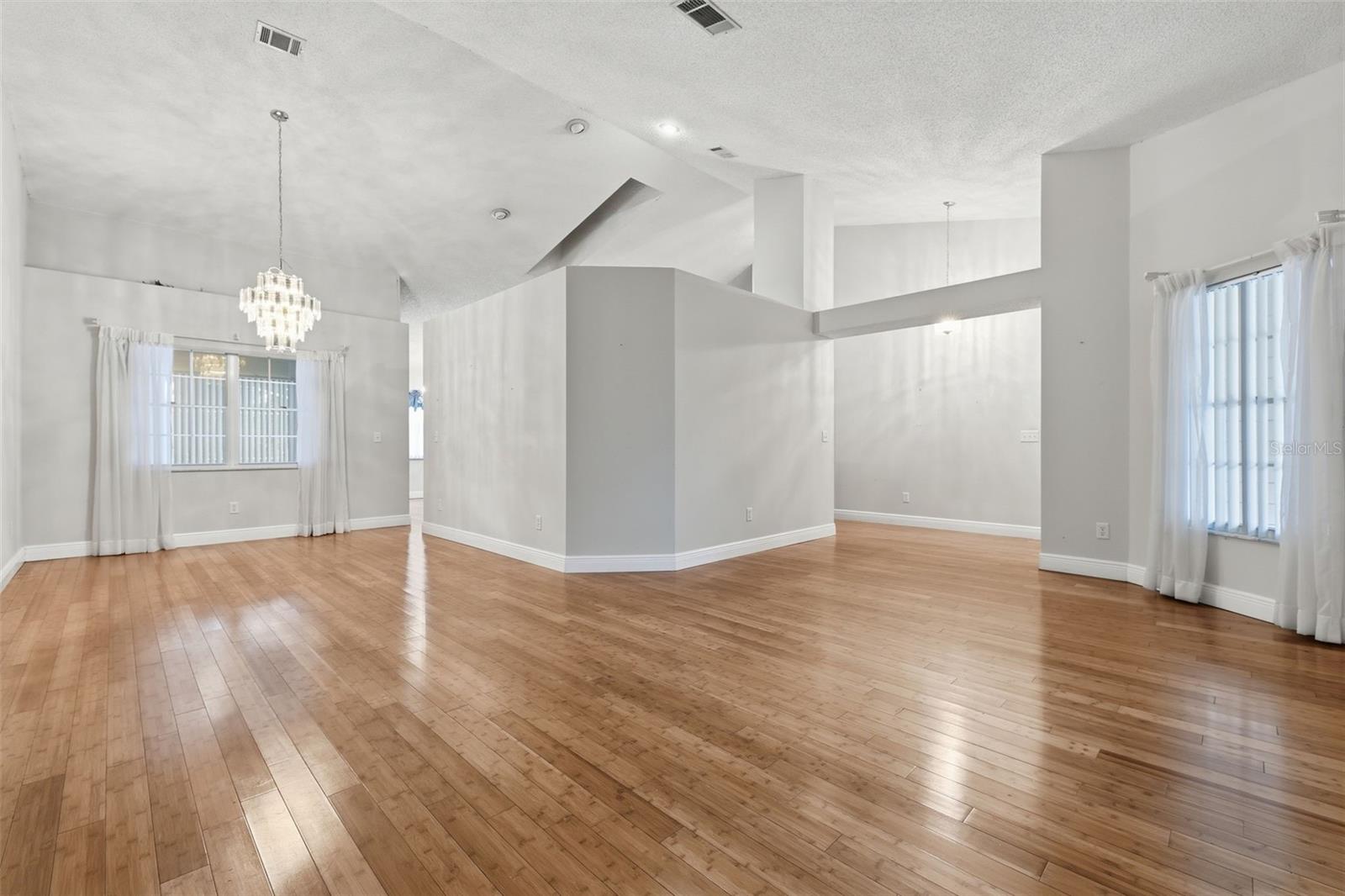 Listing photo id 8 for 1224 Log Landing Drive