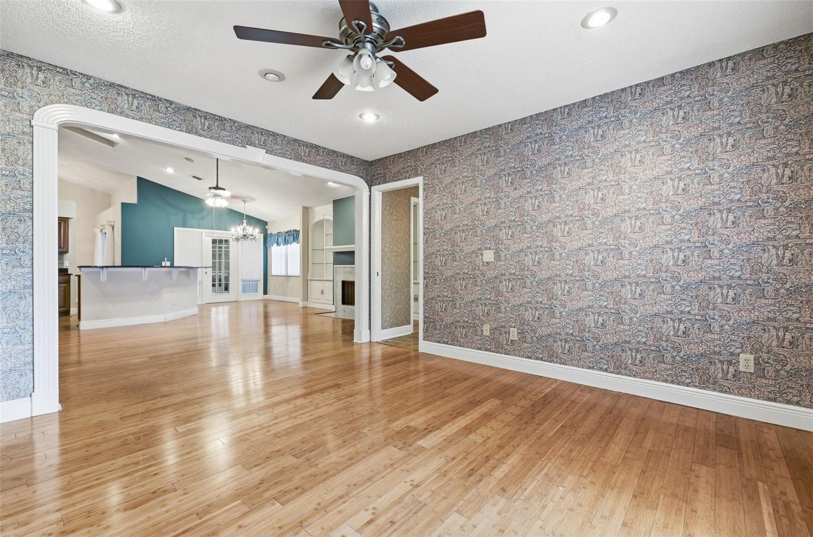 Listing photo id 10 for 1224 Log Landing Drive