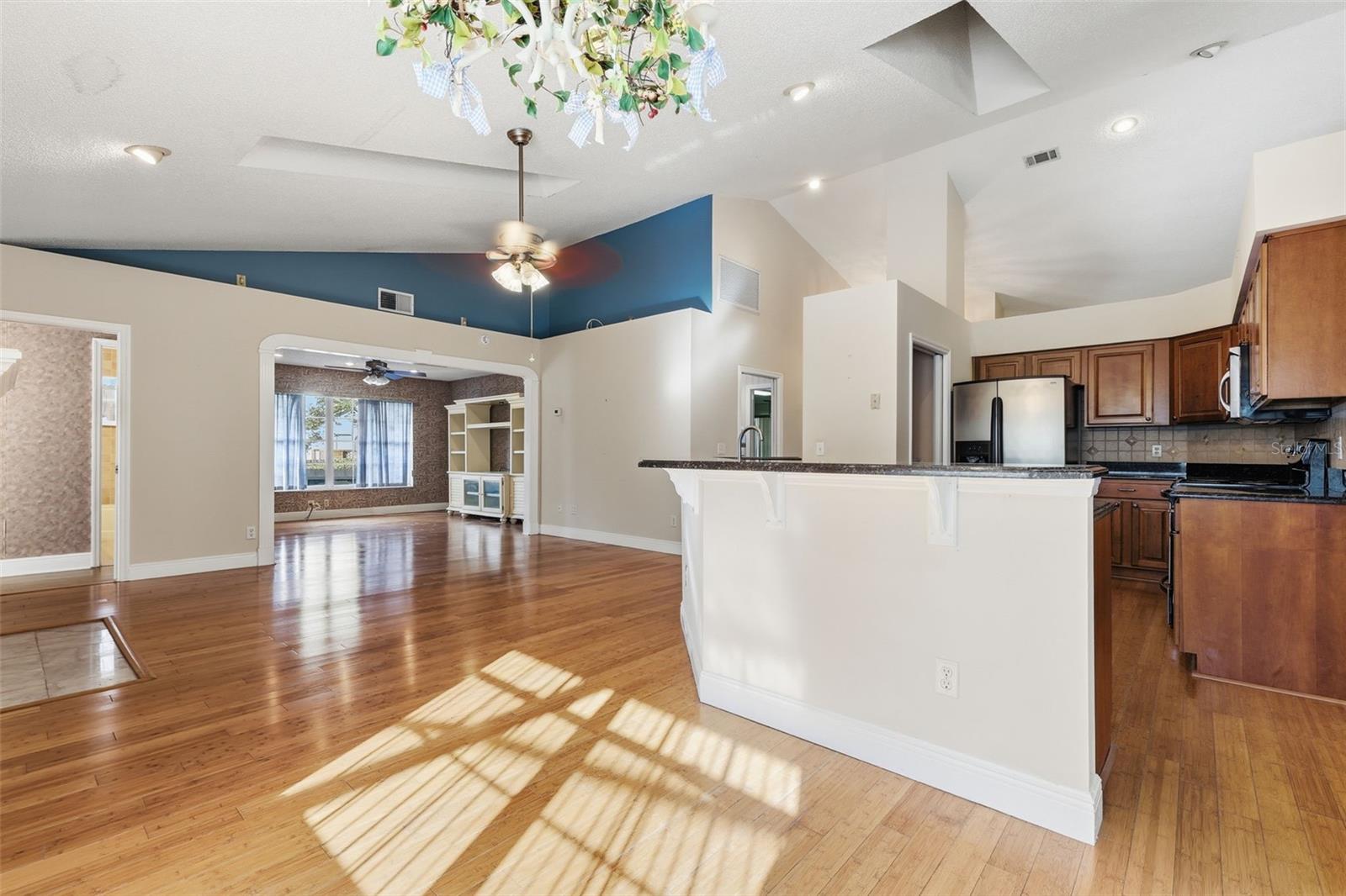 Listing photo id 12 for 1224 Log Landing Drive