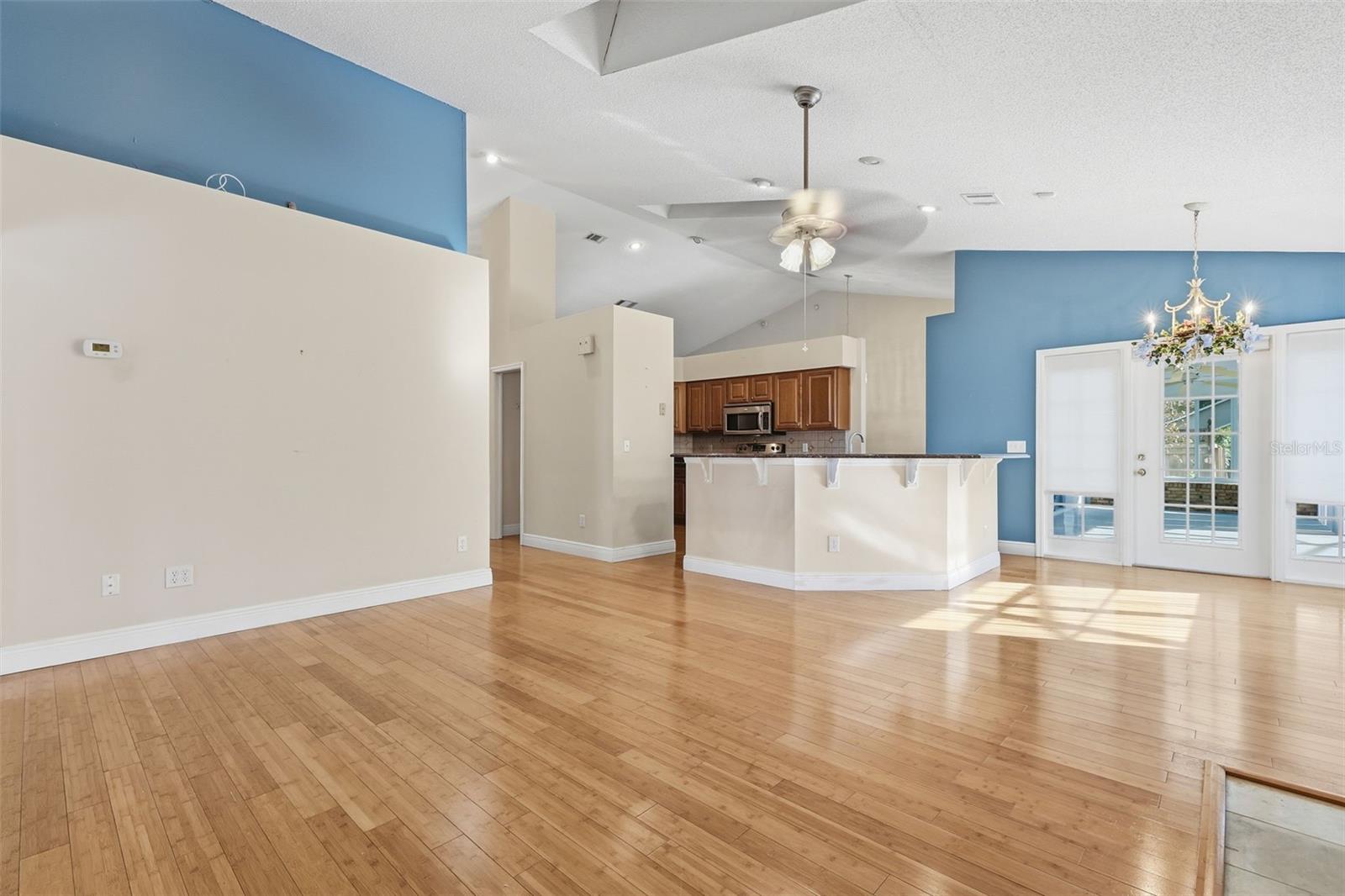 Listing photo id 13 for 1224 Log Landing Drive