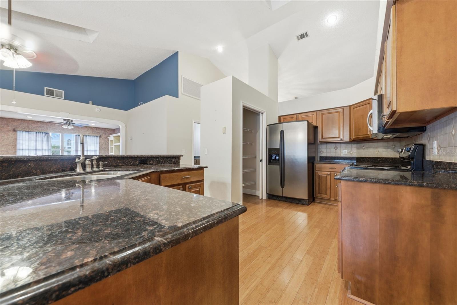 Listing photo id 16 for 1224 Log Landing Drive