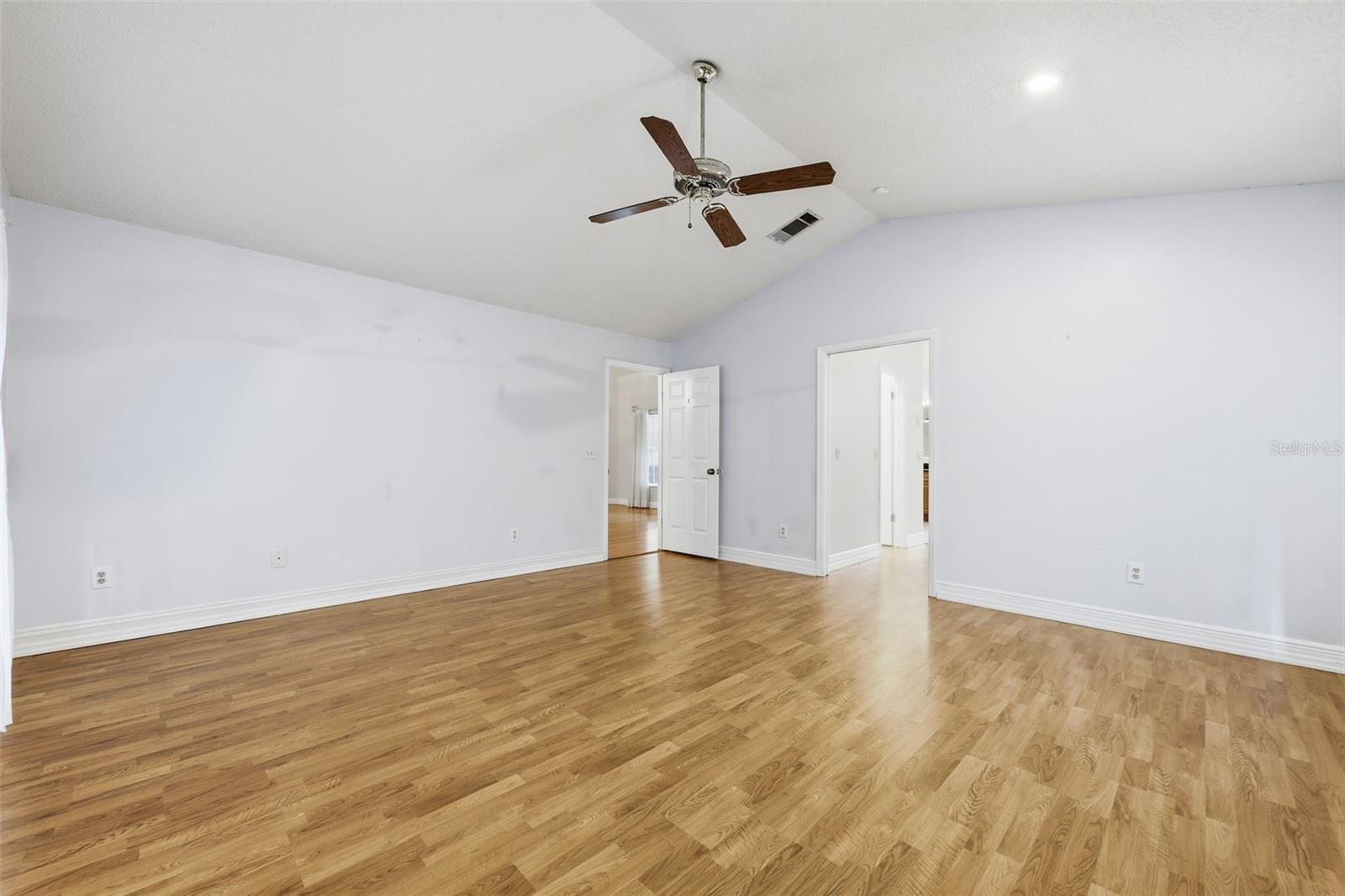 Listing photo id 25 for 1224 Log Landing Drive