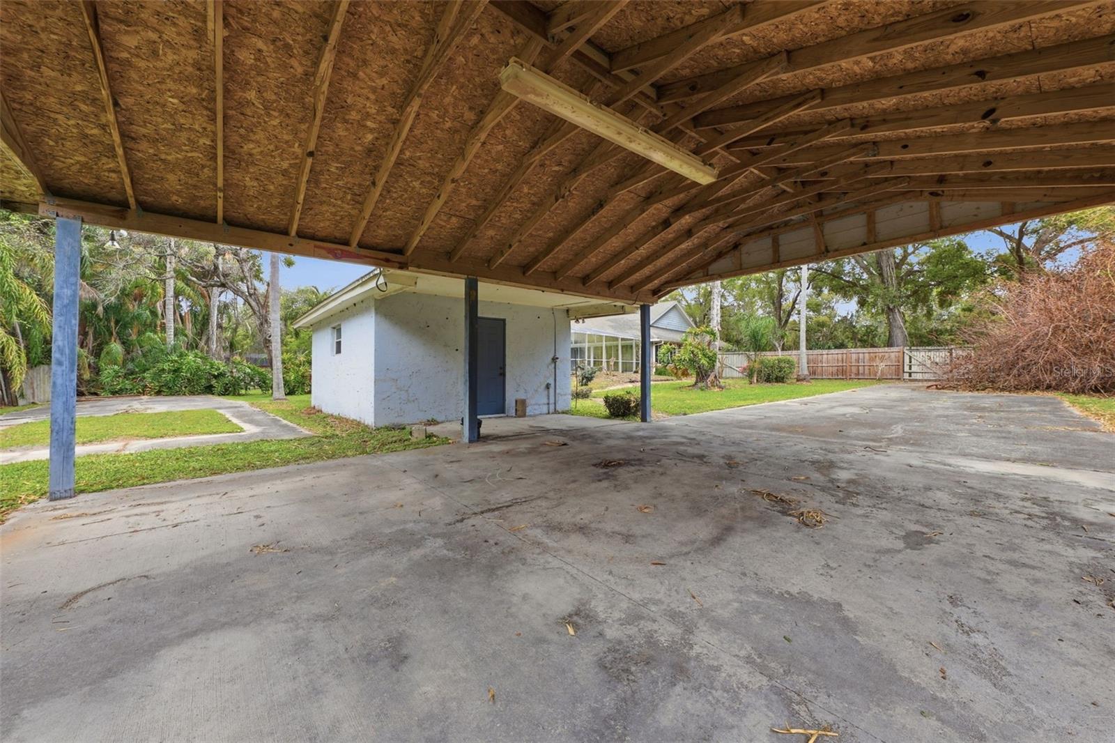 Listing photo id 36 for 1224 Log Landing Drive