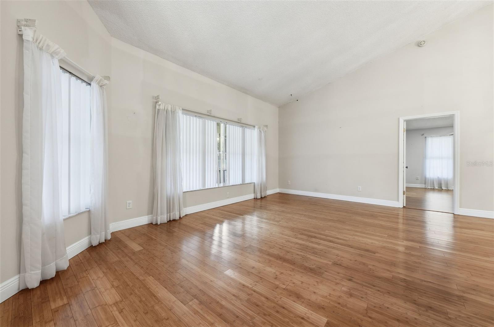 Listing photo id 7 for 1224 Log Landing Drive