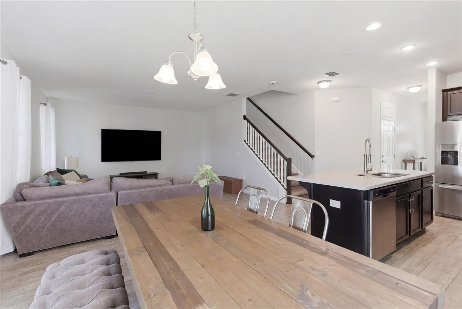 Image 11 of 39 For 2584 Nouveau Way