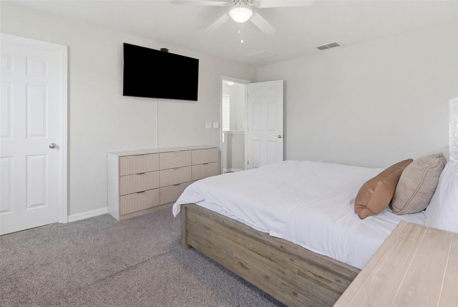 Image 26 of 39 For 2584 Nouveau Way