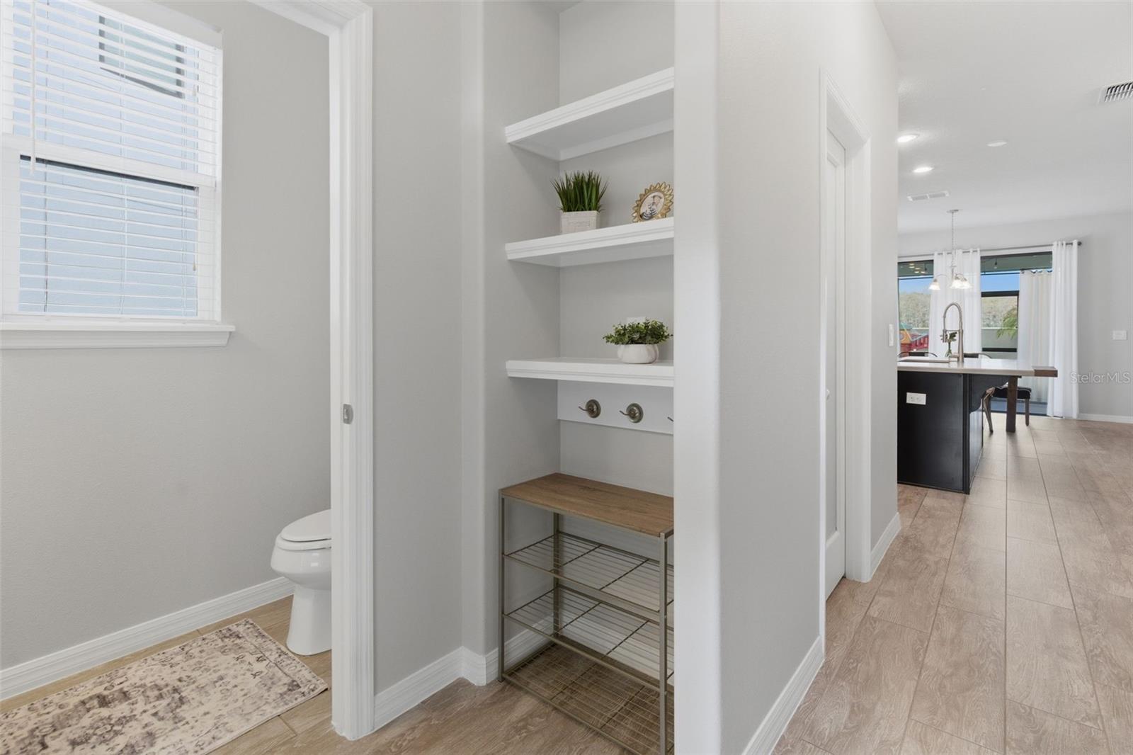 Image 5 of 39 For 2584 Nouveau Way