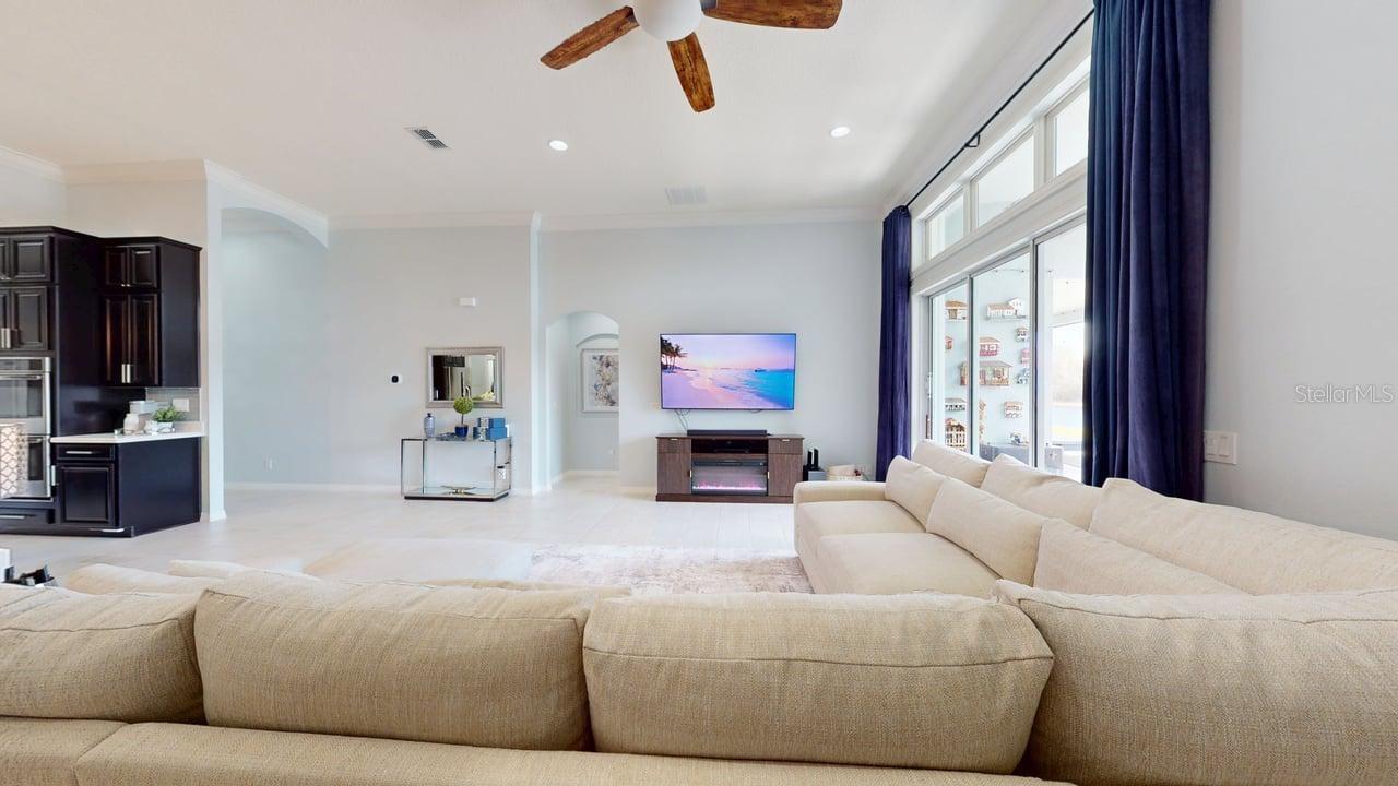 Image 43 of 61 For 2127 Plantation Oak Drive