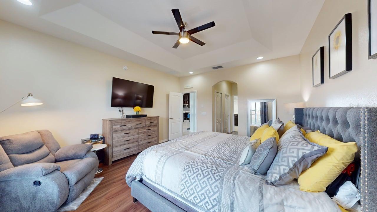 Image 6 of 61 For 2127 Plantation Oak Drive