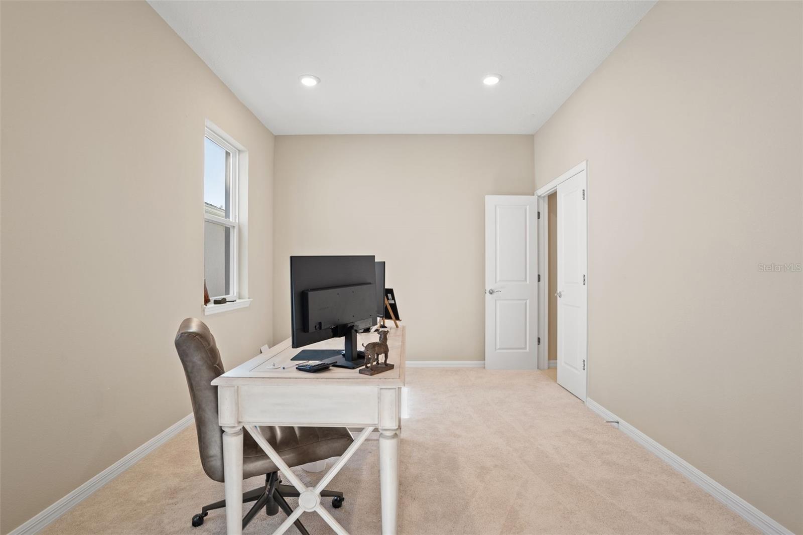 Image 13 of 54 For 6221 Argent Wood Drive