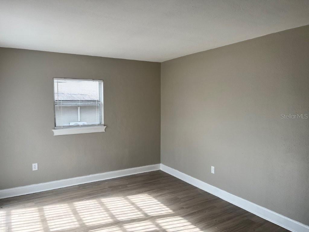 Image 4 of 20 For 1539 Hialeah Street