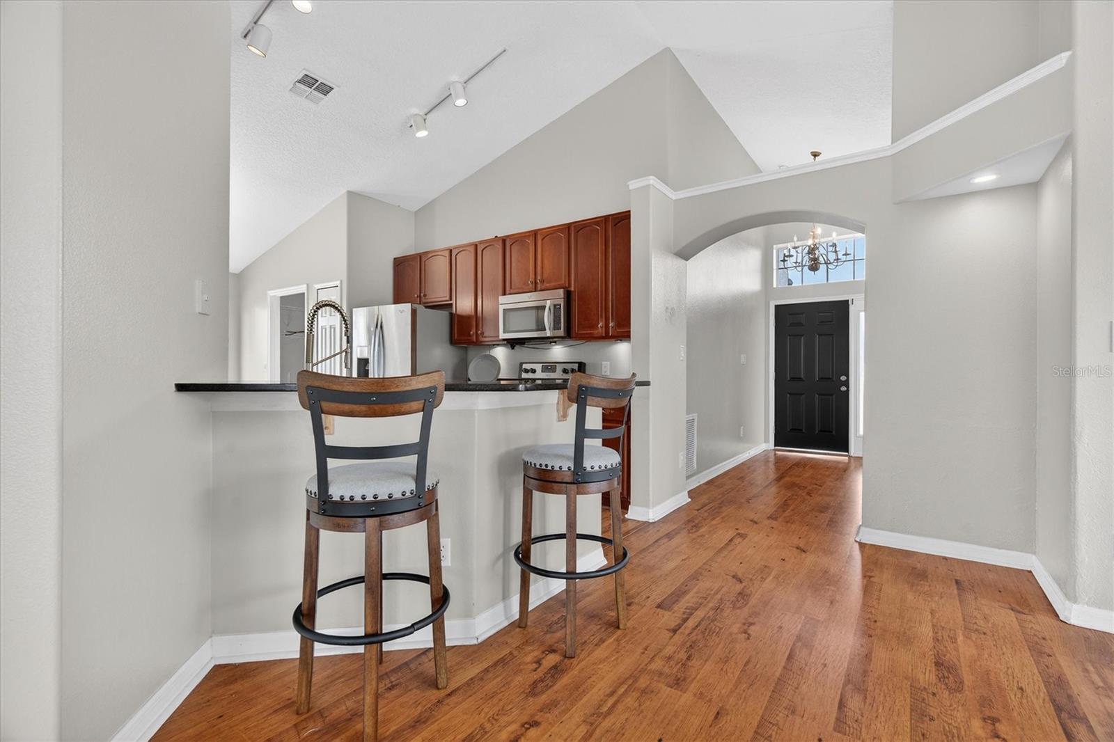 Image 14 of 52 For 19500 Glen Elm Way