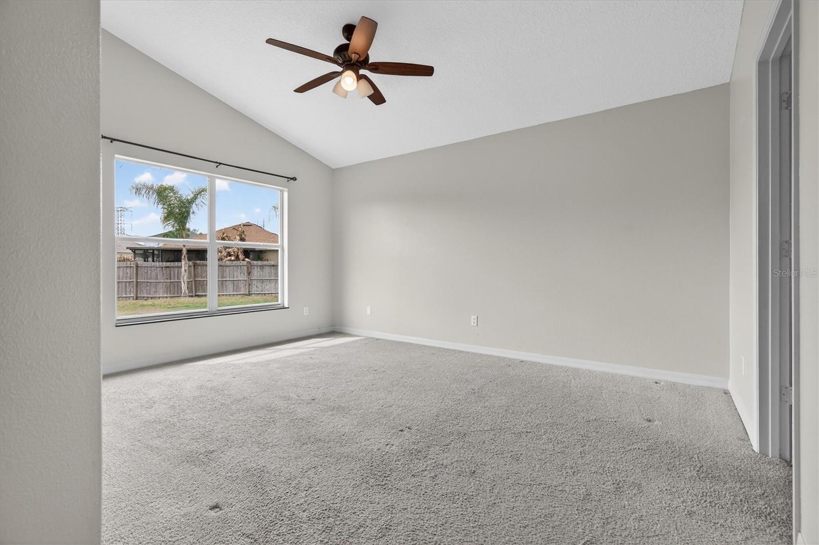 Image 23 of 52 For 19500 Glen Elm Way