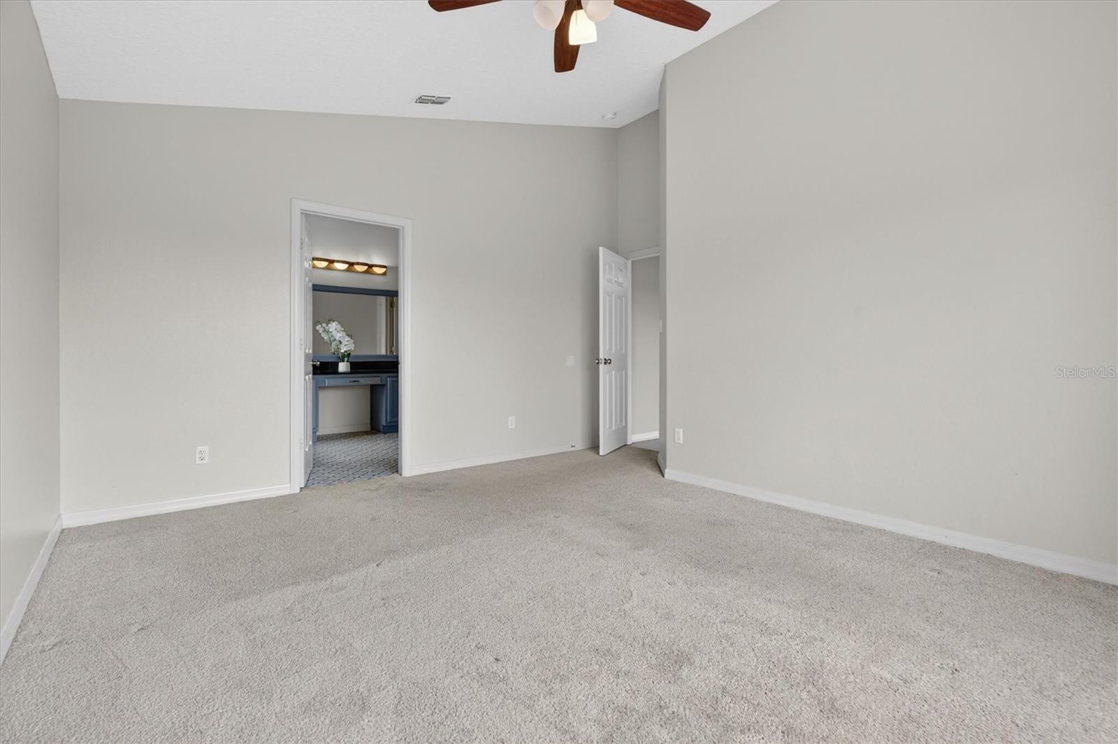 Image 24 of 52 For 19500 Glen Elm Way