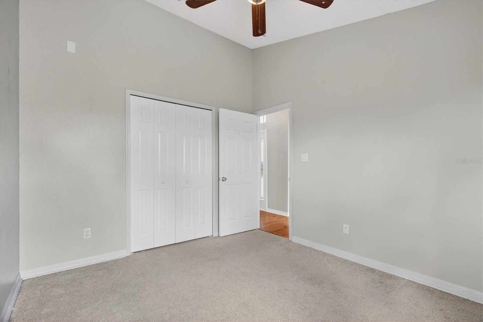 Image 32 of 52 For 19500 Glen Elm Way