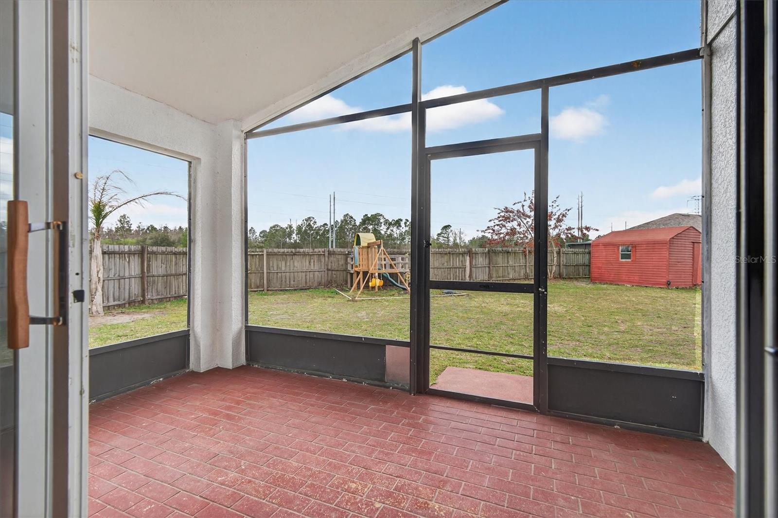 Image 36 of 52 For 19500 Glen Elm Way